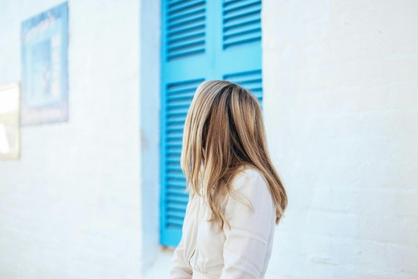 Voyage Créatif à travers l'Évolution Révolutionnaire des Magazines de Mode